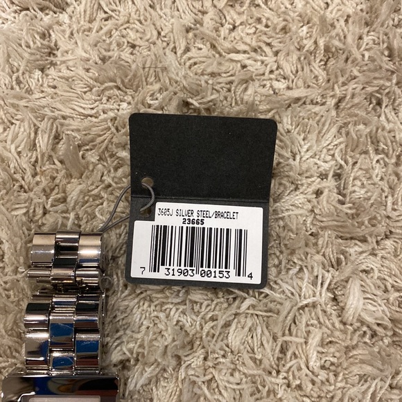 Gucci G watch BRAND NEW - Picture 2 of 9